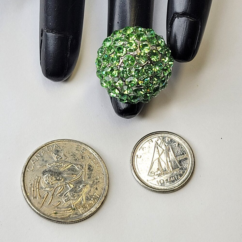 Green Rhinestone Adjustable Ring Size 8 - Picture 6 of 6